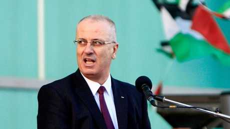 رئيس الوزراء الفلسطيني يقدم استقالته