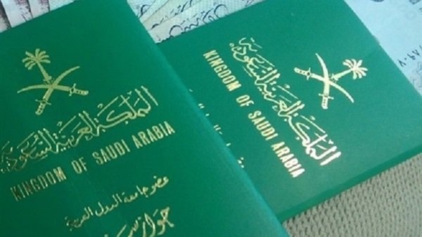 السعودية تسمح للمرأة بالسفر دون إذن ولي امرها