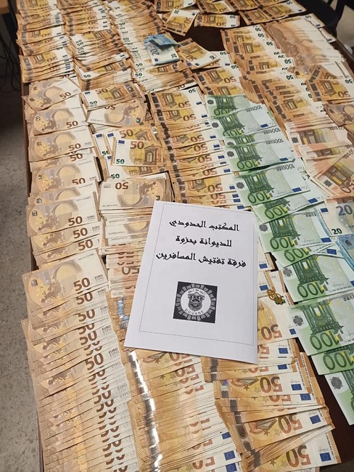 الديوانة: حجز 47 ألف أورو بالمعبر الحدودي بحزوة