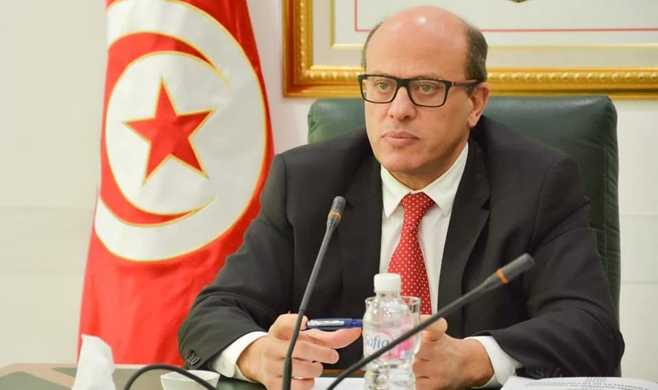 كورونا: وزير الصناعة يدعو هذه المؤسسات إلى التوقّف عن النشاط