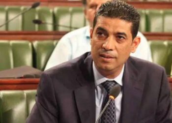 طارق الفتيتي: “قد يمنح البرلمان تفويضا لرئيس الحكومة”