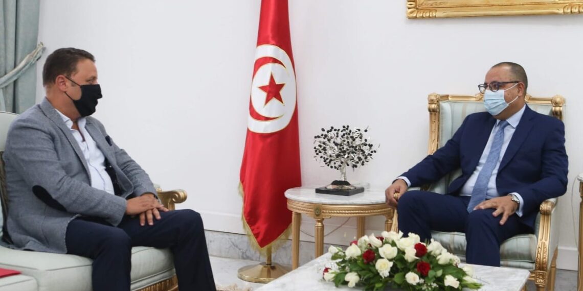المحافظة على توازنات المالية العمومية وميزانية 2021 محورا لقاء المشيشي برئيس لجنة المالية بالبرلمان