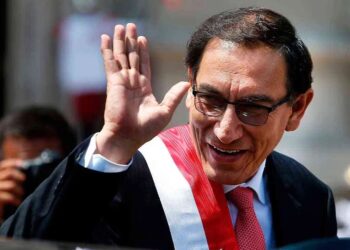 البيرو: عزل رئيس البلاد على خلفية اتهامه بالرشوة