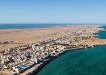 المغرب يطرح مناقصة لبناء ميناء في الصحراء