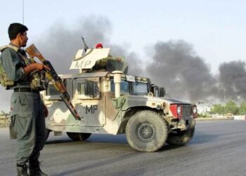 قتلى وجرحى بانفجار سيارة مفخخة في قاعدة للجيش الأفغاني