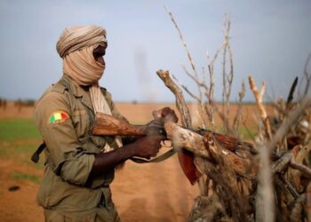 مقتل 10 جنود في هجوم مسلح وسط مالي
