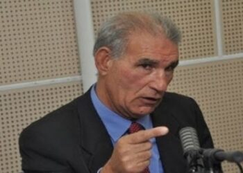 وزير مالية سابق: تخفيض الأجور مقترح جيّد… لكن الحكومة عاجزة عن تطبيقه