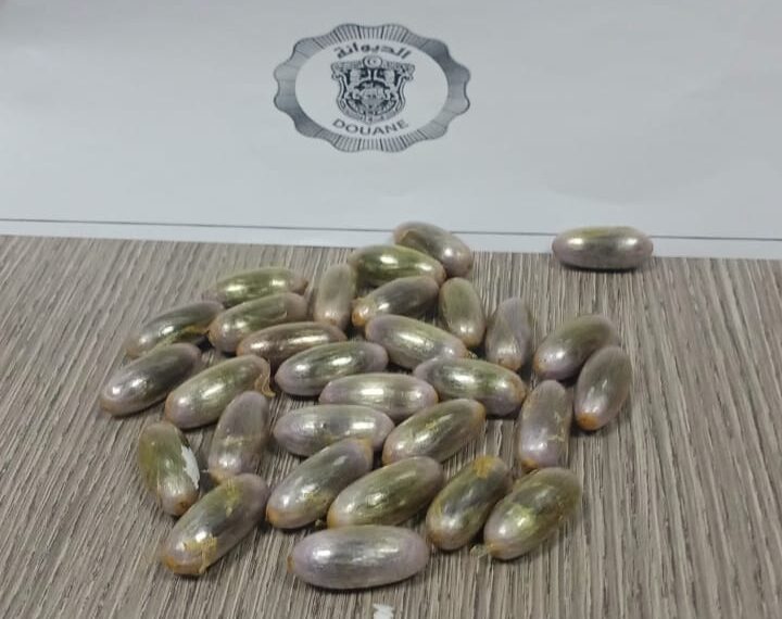 إحباط تهريب 30 كبسولة من “الزطلة” بمطار قرطاج