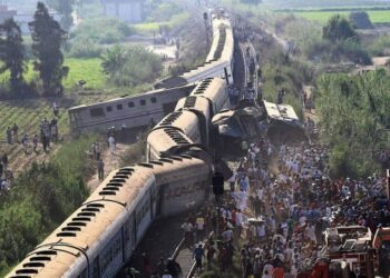 لماذا تتكرر حوادث القطارات في مصر؟