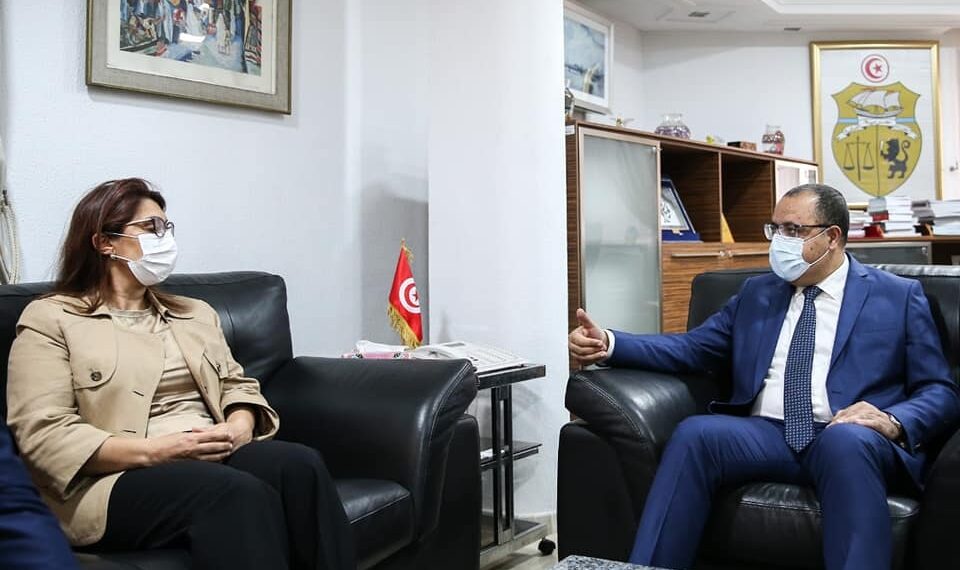 رئيس الحكومة: “ما حدث في البرلمان هو ضرب لهيبة الدولة”
