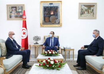 ماذا في لقاء رئيس الحكومة بمحافظ البنك المركزي ووزير المالية؟