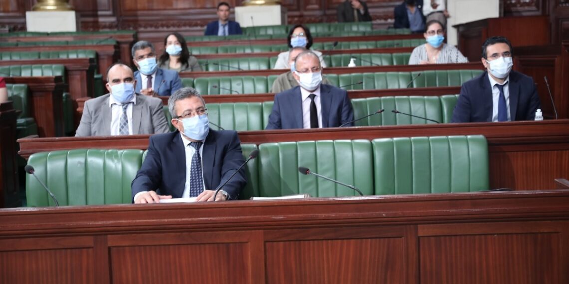 الشروع في مناقشة مشروع يرخص للدولة في الاكتتاب في راس مال شركة الطرقات السيارة