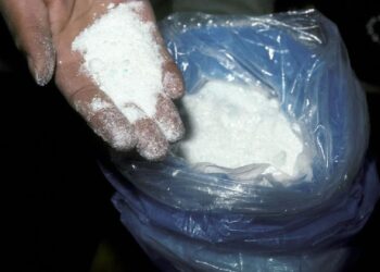 في اكبر قضية كوكايين ..الإذن بالاحتفاظ بضابطين من الديوانة