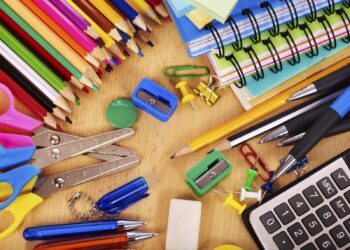 تخفيض في أسعار الادوات المدرسية