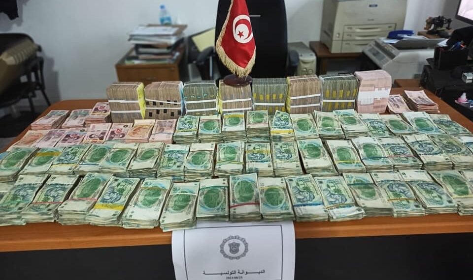 سوسة: حجز صكوك بقيمة 5،5 مليون دينار في محلات مهرّبين