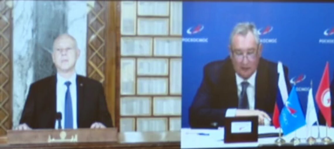 رئيس الجمهورية يشرف على امضاء اتفاقية بين “تلنات” ووكالة الفضاء الروسية