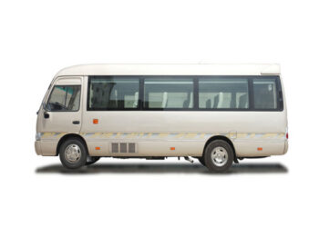 وزارة التجارة تفتح تحقيقا في توريد حافلات صغيرة من تركيا اليابان والصين