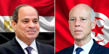 قيس سعيّد يجري مكالمة هاتفية مع عبد الفتاح السيسي