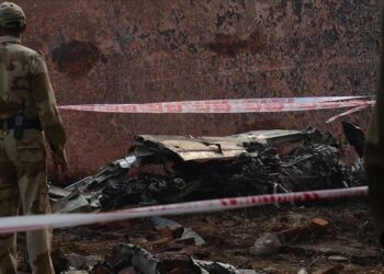 الهند: مصرع رئيس الأركان و12 شخصا في تحطم مروحية