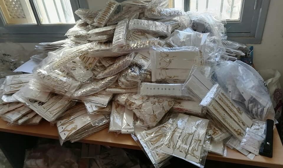 الحرس الديواني بمدنين يحبط محاولة تهريب 140كلغ من المصوغ المزيف