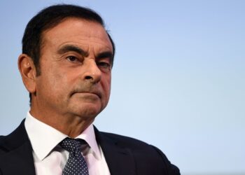 فرنسا تصدر مذكرة توقيف دولية ضد كارلوس غصن