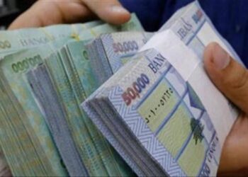 انهيار “تاريخي” لليرة اللبنانية أمام الدولار