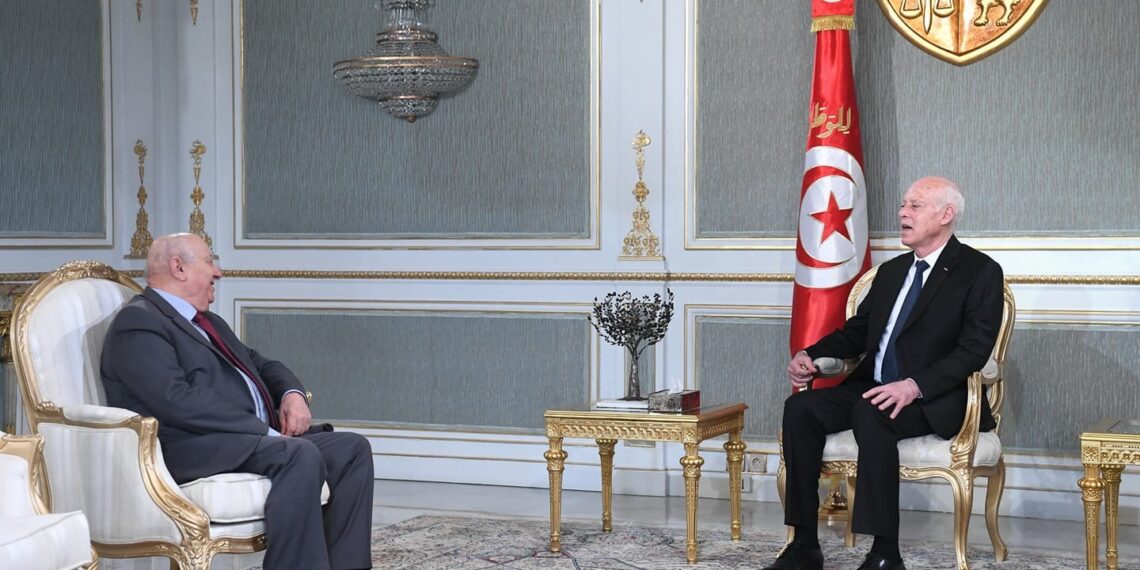 فحوى لقاء قيس سعيّد بالصادق بلعيد
