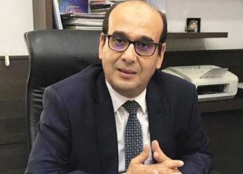 خليل العبيدي: ” كبار المصنعين ينتظرون تحسن الأوضاع للقدوم الى تونس”