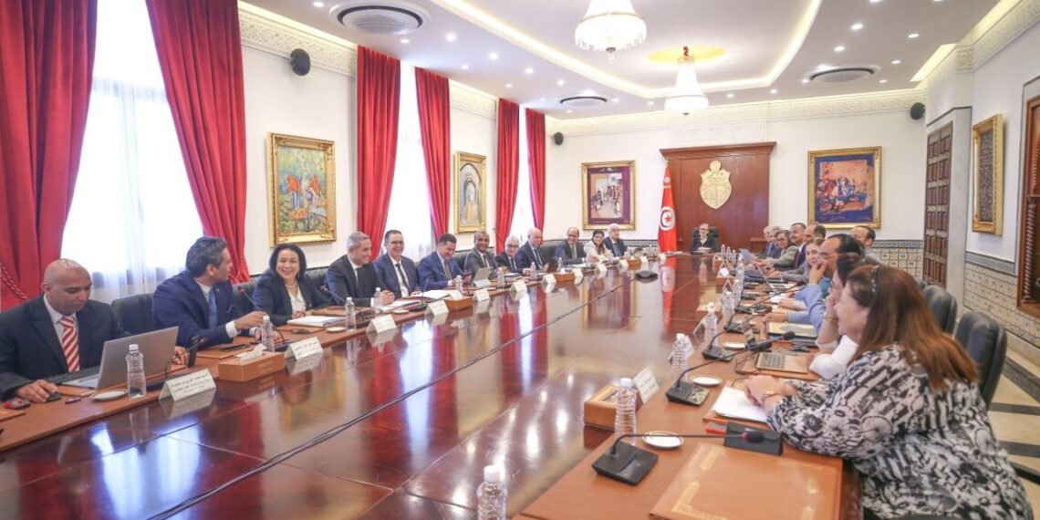 مجلس وزاري: المصادقة على عدد من مشاريع الأوامر الرئاسية