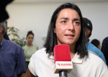 تنظيم حفل استقبال للبطلة أنس جابر في مطار قرطاج  (صور)