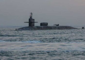غواصة نووية أمريكية في بحر العرب