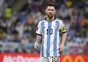 ميسي: “صدمة” السعودية ساعدتنا