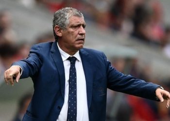 الاتحاد البرتغالي ينهي تعاقده مع المدرب فيرناندو سانتوش