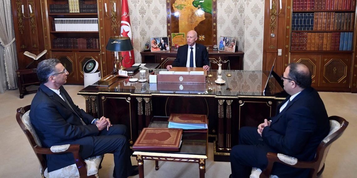 سعيّد: أموال ضخمة تُوزع على المواطنين لتعطيل الدور الثاني من التشريعية