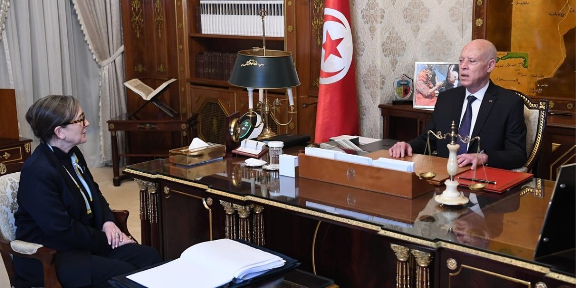انهاء مهام وزيرة التجارة ووالي صفاقس