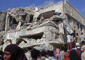 الصومال: ارتفاع عدد ضحايا التفجير المزدوج إلى 20 قتيلا