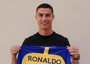 السعودية.. نفاد قمصان رونالدو من متجر “النصر” خلال ساعة