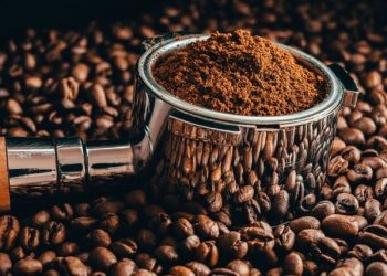 ديوان التجارة يكشف أسباب النقص الحاصل في  مادة القهوة