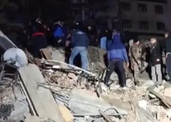 مئات القتلى والجرحى في سوريا وتركيا جراء زلزال قوي