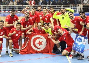 المنتخب الوطني للاواسط يتوج بلقب البطولة العربية لكرة اليد