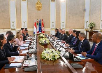 ماذا وراء غياب رئيسة الحكومة ووزيرة المالية عن اجتماع الوفد الأوروبي؟