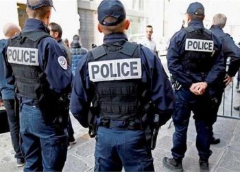 فرنسا: إصابة 7 أشخاص بينهم 6 أطفال في هجوم بسكين