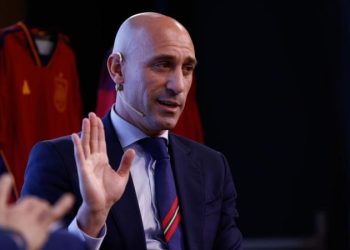 روبياليس يرفض الاستقالة من رئاسة الاتحاد الإسباني