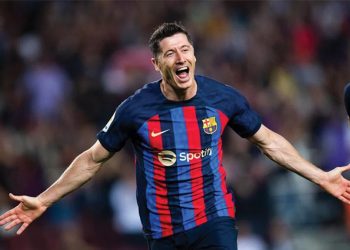 عرض سعودي مغر لنجم برشلونة روبرت ليفاندوفسكي