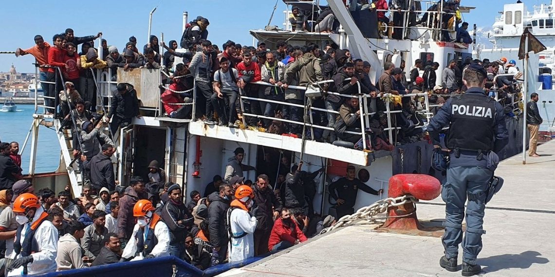 إيطاليا تعلن حالة الطوارئ في جزيرة لامبيدوزا