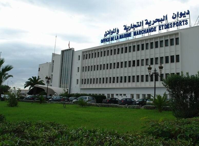 ديوان البحرية التجارية والموانئ يمضي عقد صنع و إقتناء 6 جرارات بحرية متطوّرة