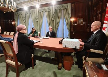 سعيد: “الأبواب فُتّحت من جديد أمام من أراد أن يعيد للشعب التونسي أمواله”