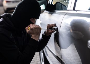 القيروان: الإطاحة بشبكة لسرقة السيارات وتفكيكها