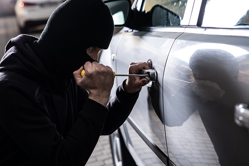 القيروان: الإطاحة بشبكة لسرقة السيارات وتفكيكها