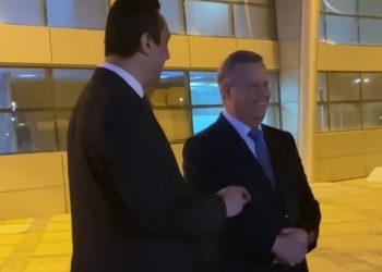 حمدي المدب يستقبل بعثة الأهلي المصري